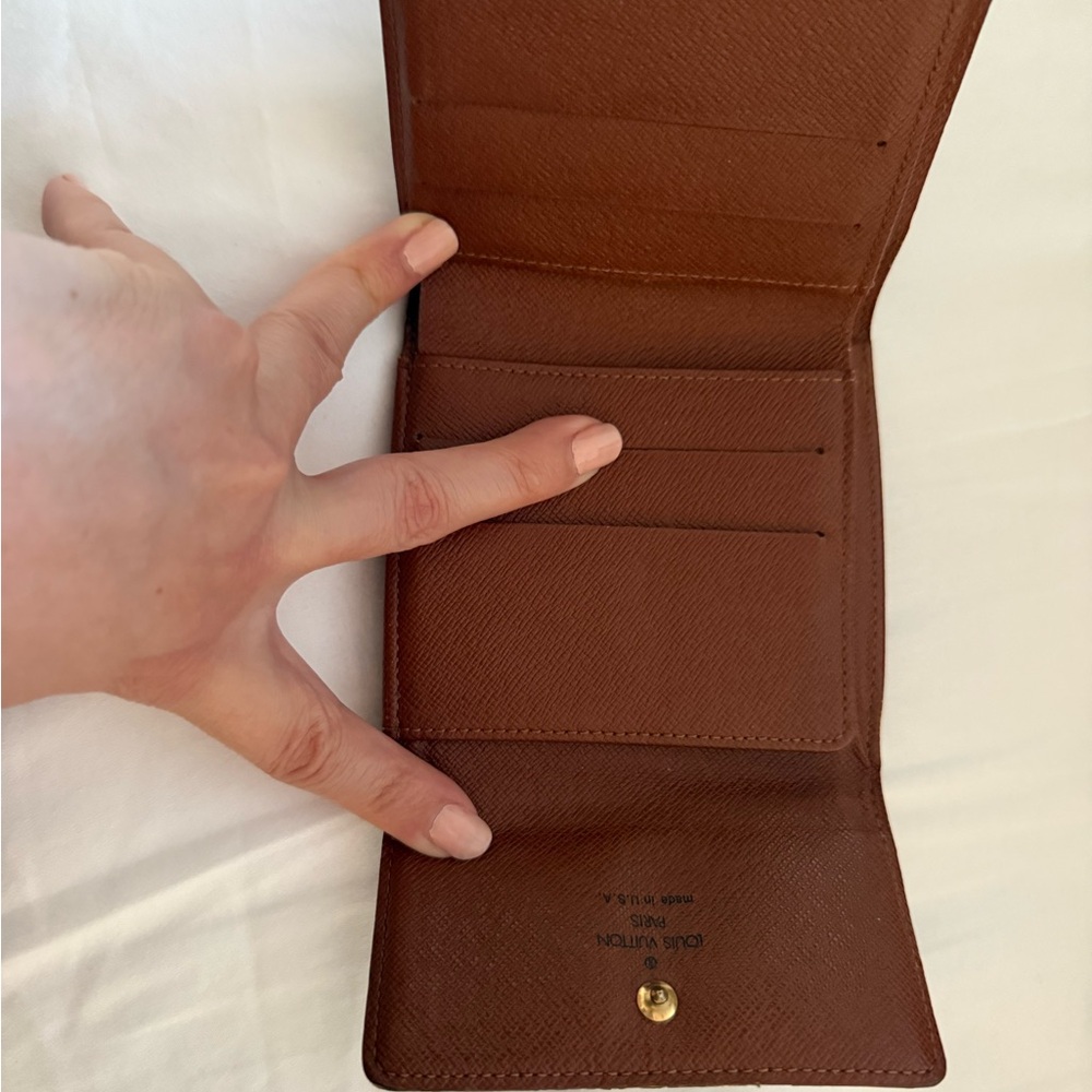Authentic Louis Vuitton Monogram wallet - Picture 4 of 9